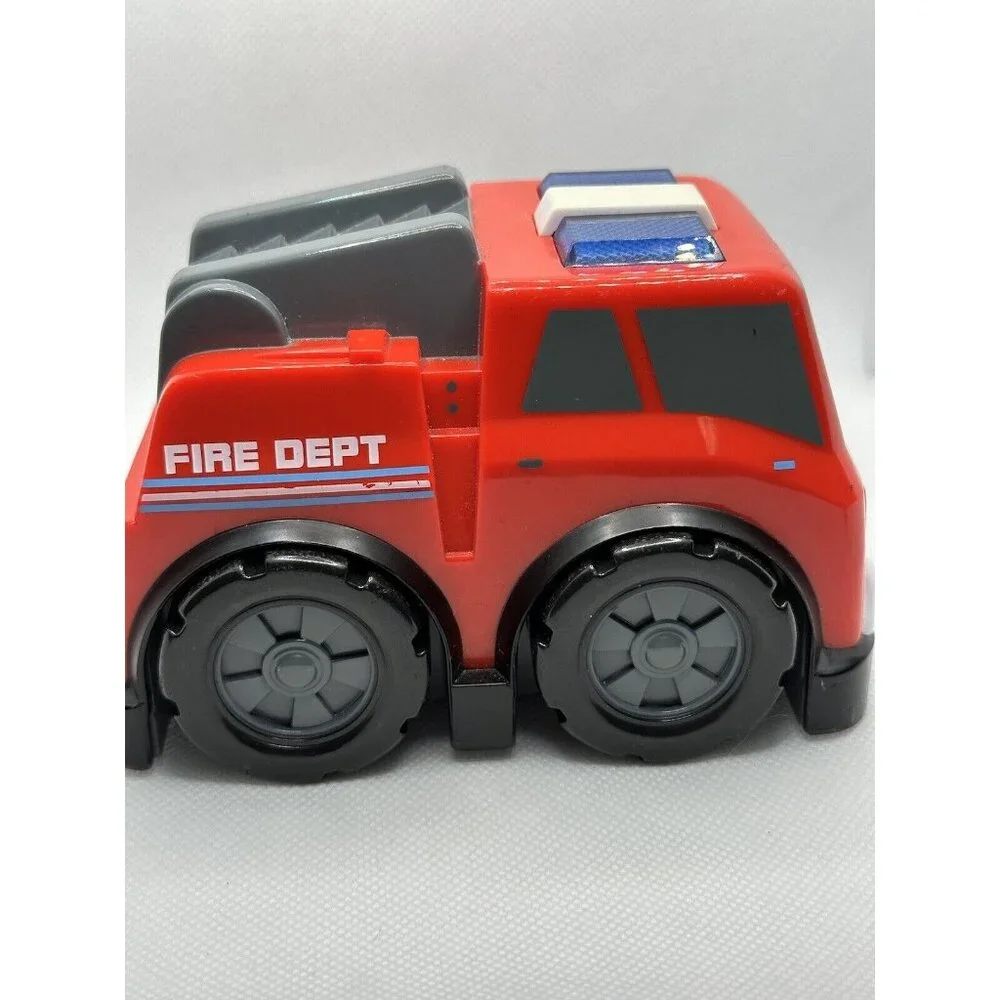 Manley‎ Red Plastic Fire Dept Fire Truck 2009 Lights And Sound Works